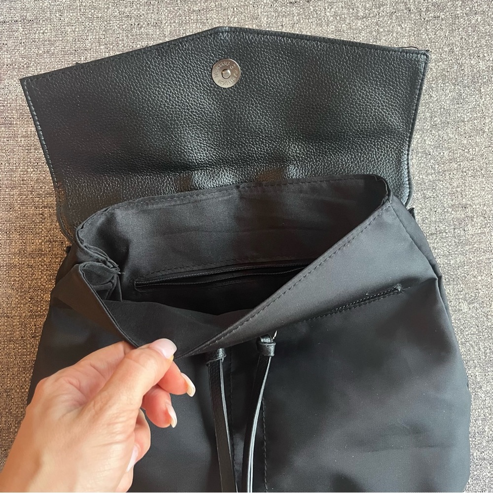 BOTKIER Mini Trigger Backpack - Picture 7 of 8